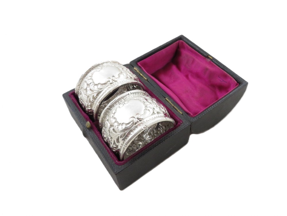 Pair of Antique Victorian Sterling Silver Napkin Rings in Case 1892/93 View IX