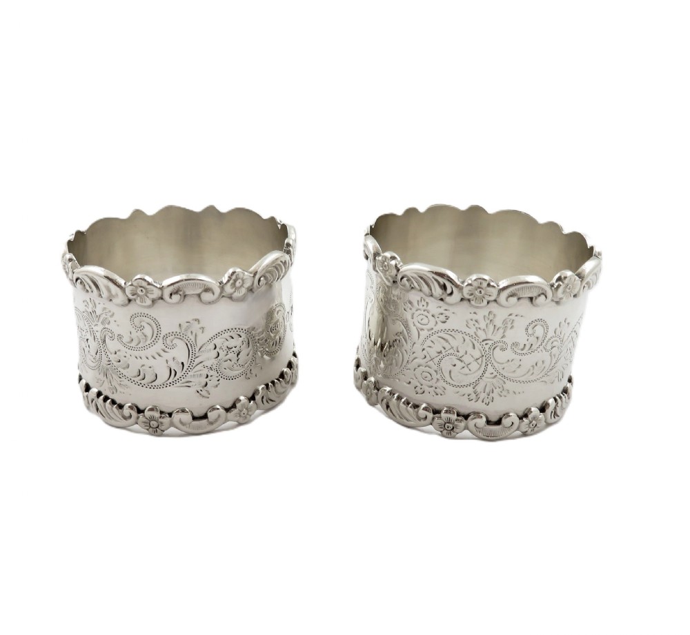 Pair of Antique Edwardian Sterling Silver Napkin Rings in Case 1901/1903 View VII