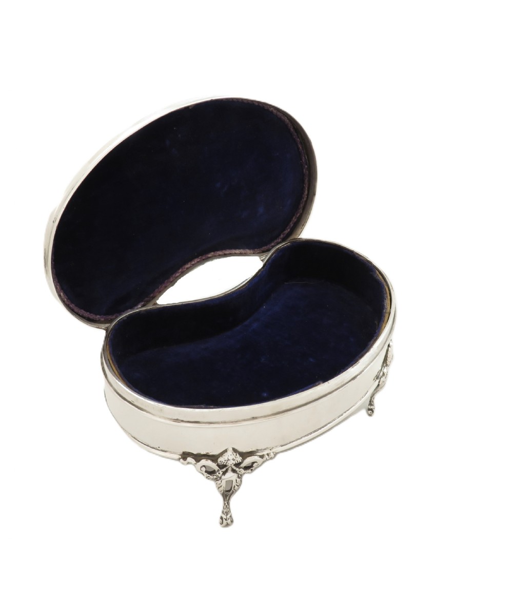 Antique George V Sterling Silver Trinket Box on Legs 1911 View VII