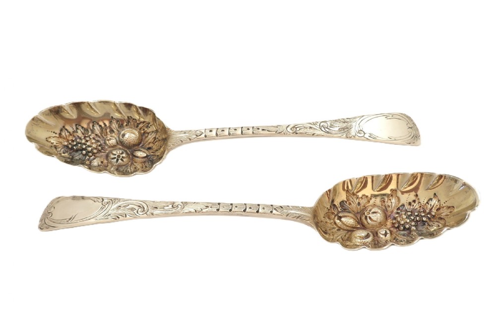 Pair of Antique Victorian Sterling Silver Berry Spoons in Case 1855 View III