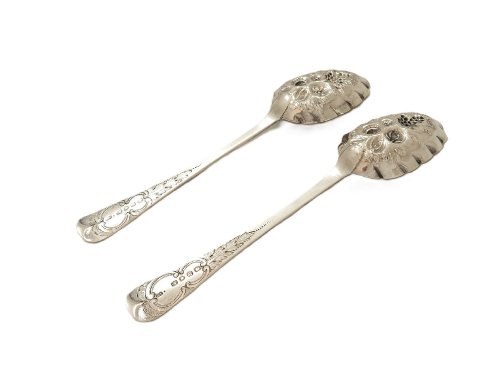 Pair of Antique Victorian Sterling Silver Berry Spoons in Case 1855 View IV