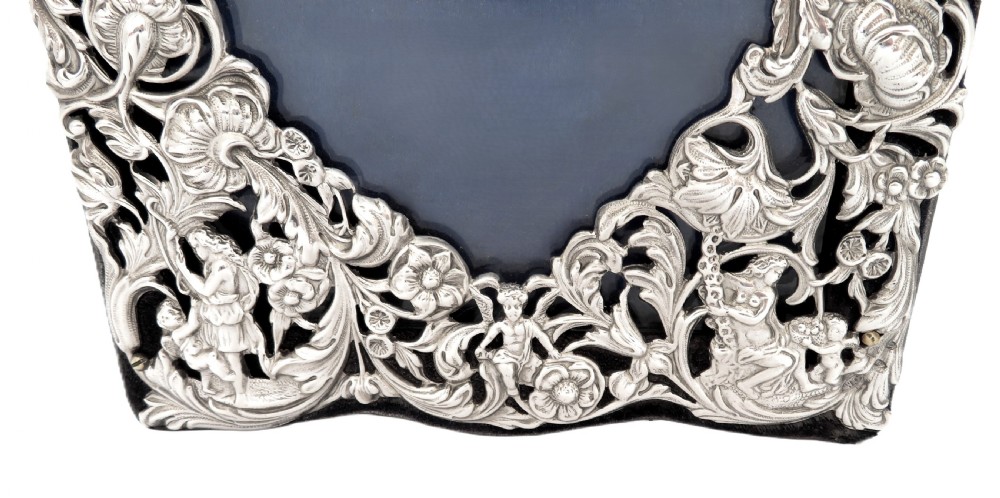 Antique Victorian Sterling Silver 'Heart' Photo Frame 1895 View VIII