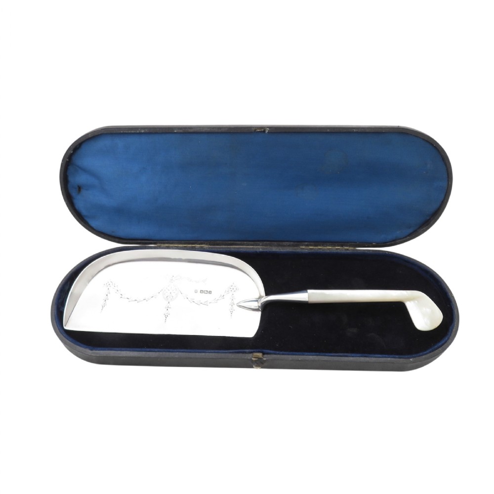 Antique Edwardian Sterling Silver & Mother of Pearl 'Golf Club' Crumb Scoop/Tray 1910
