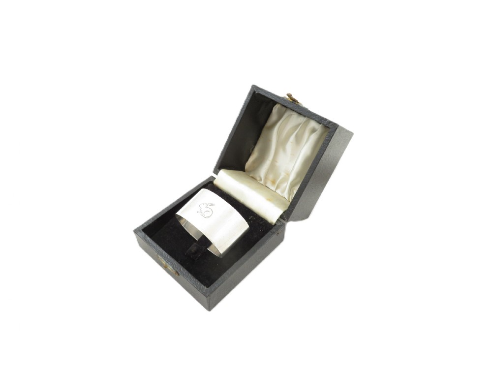 Antique George VI Sterling Silver 'Rabbit' Napkin Ring 1938 View IX
