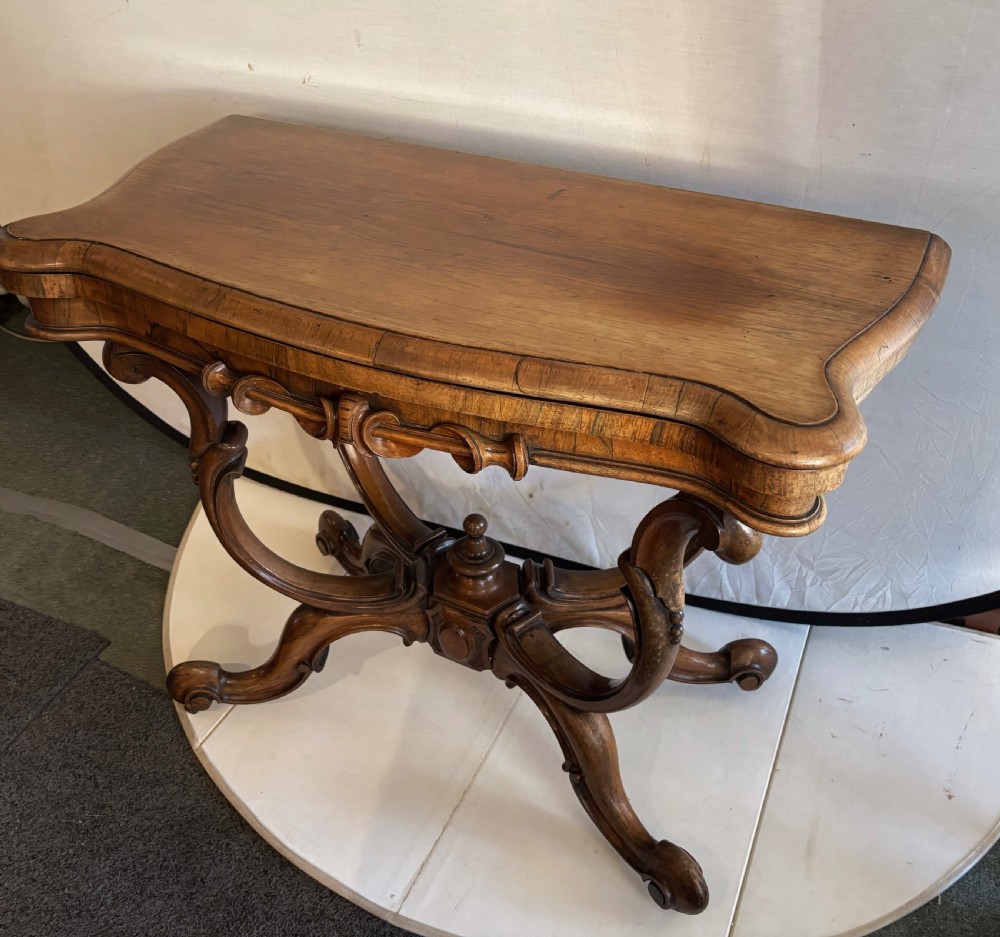 Early Victorian  Serpentine shaped rosewood card table View IV