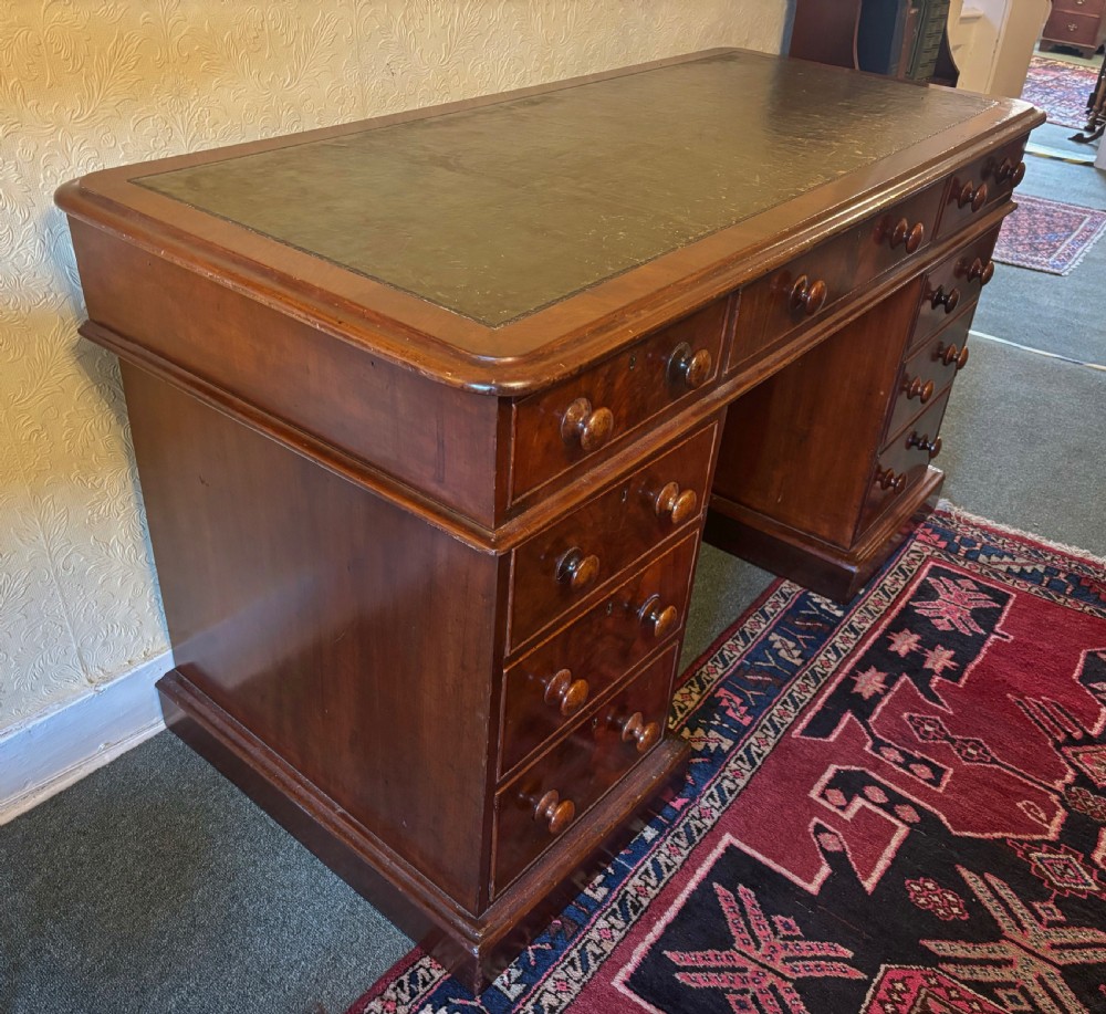 Victorian mahogany pedestal desk View IX