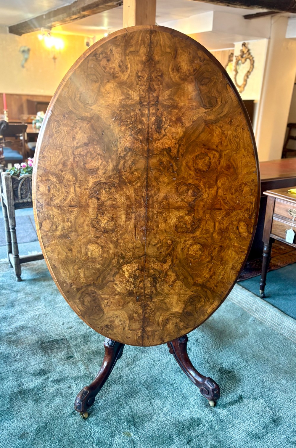 Victorian burr walnut oval dining table View IV