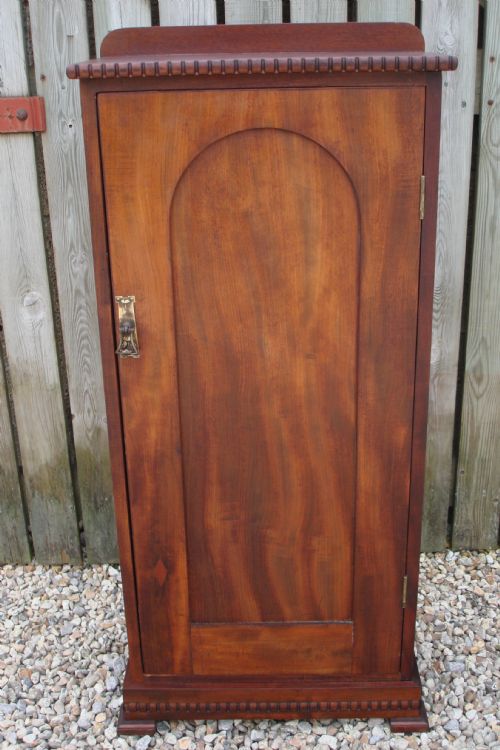 Narrow Mahogany Cupboard Bookcase