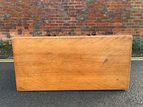 SMALL VICTORIAN SATIN BIRCH CHEST OF DRAWERS - ADDITIONAL PHOTO 5