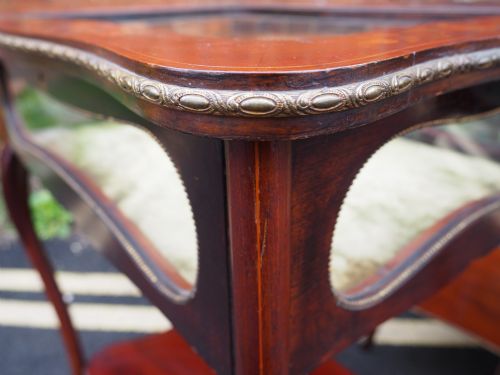 PAIR OF MAHOGANY BIJOUTERIE TABLES - ADDITIONAL PHOTO 11
