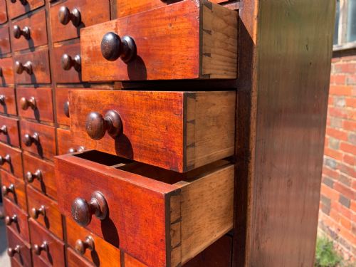 VICTORIAN MAHOGANY BANK OF DRAWERS - ADDITIONAL PHOTO 8