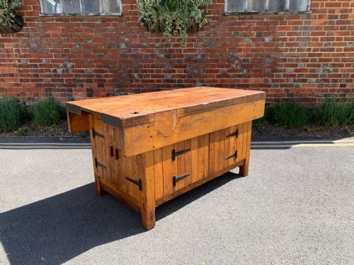 industrial carpenters workbench - CATEGORY: ANTIQUE MISCELLANEOUS - DATED 1920