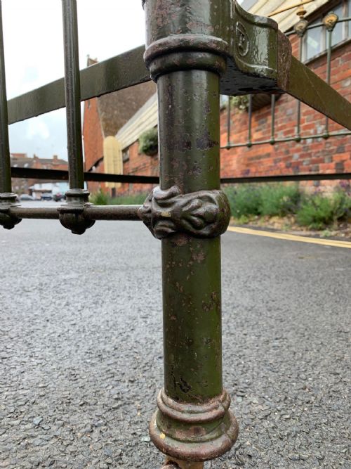 VICTORIAN BRASS AND IRON DOUBLE BED - ADDITIONAL PHOTO 6