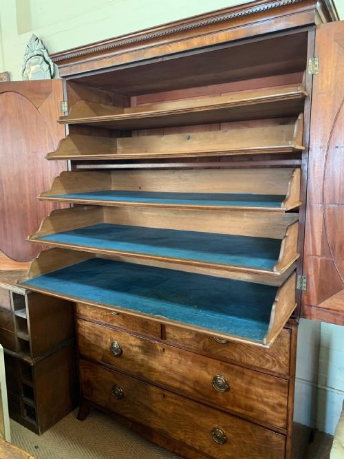 REGENCY PERIOD MAHOGANY LINEN PRESS - ADDITIONAL PHOTO 3