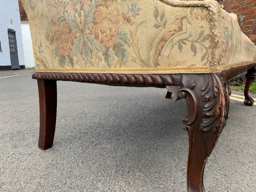 VICTORIAN WINGBACK SOFA - ADDITIONAL PHOTO 1