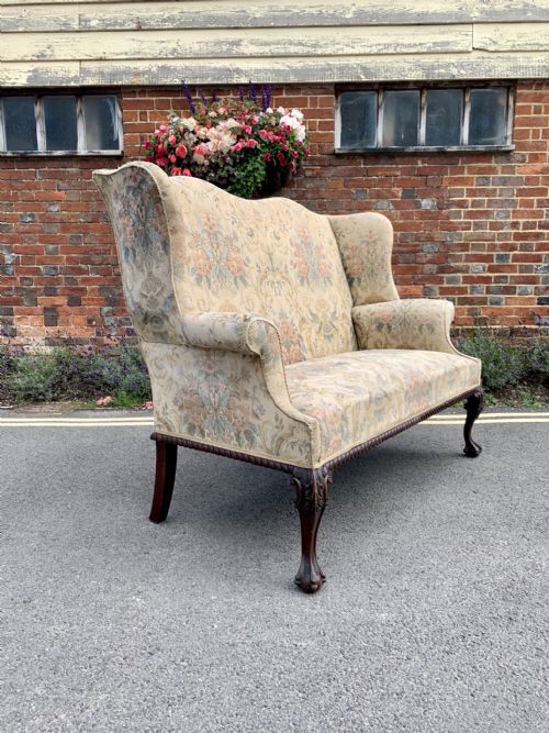 VICTORIAN WINGBACK SOFA - ADDITIONAL PHOTO 2