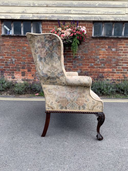 VICTORIAN WINGBACK SOFA - ADDITIONAL PHOTO 5