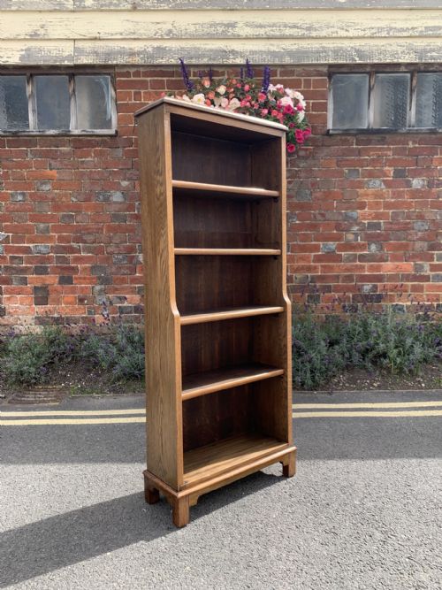 oak bookcase - CATEGORY: ANTIQUE BOOKCASES - DATED 1930