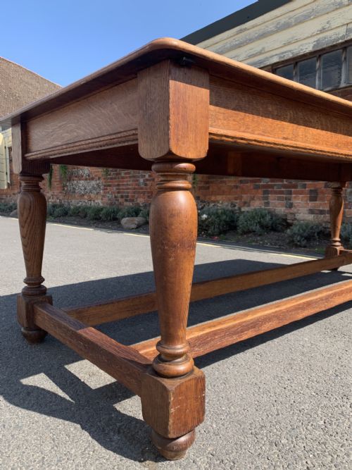 LARGE OAK TABLE - ADDITIONAL PHOTO 5