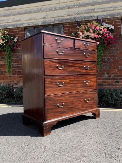 georgian mahogany chest of drawers - CATEGORY: ANTIQUE CHEST OF DRAWERS - DATED 18TH CENTURY