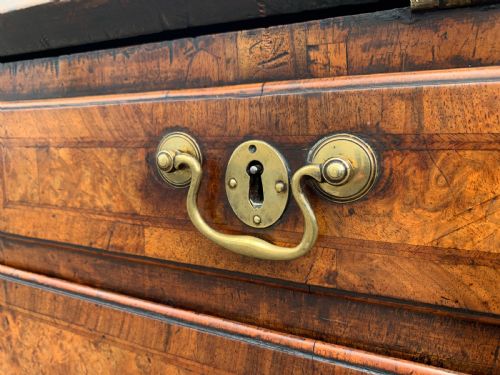 EIGHTEENTH CENTURY BURR WALNUT BUREAU - ADDITIONAL PHOTO 2