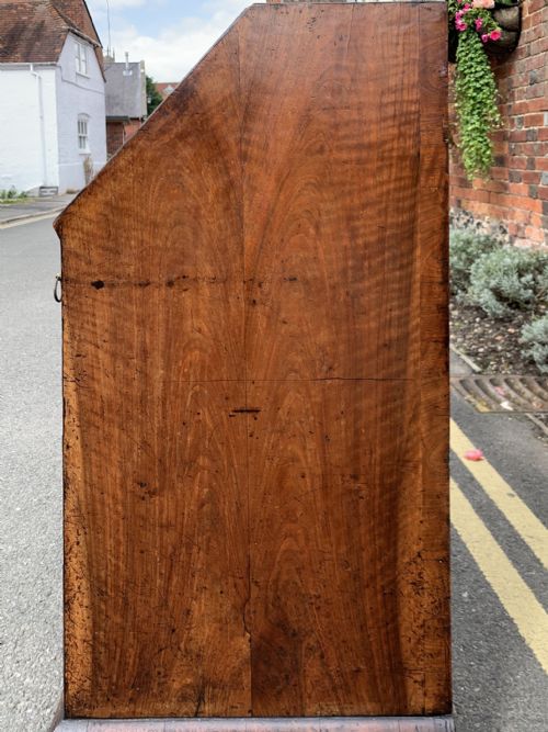EIGHTEENTH CENTURY BURR WALNUT BUREAU - ADDITIONAL PHOTO 7