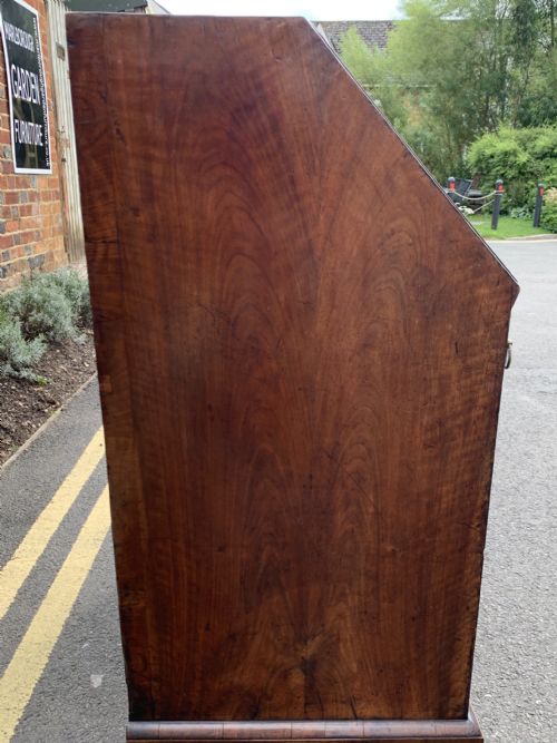 EIGHTEENTH CENTURY BURR WALNUT BUREAU - ADDITIONAL PHOTO 8