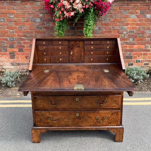 EIGHTEENTH CENTURY BURR WALNUT BUREAU - ADDITIONAL PHOTO 10