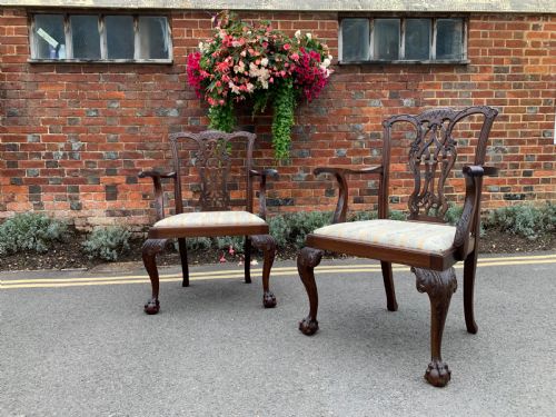 pair of mahogany armchairs - CATEGORY: ANTIQUE CHAIRS - DATED 1920