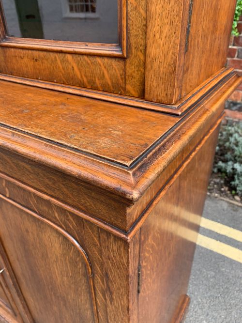 NINETEENTH CENTURY OAK BOOKCASE - ADDITIONAL PHOTO 2