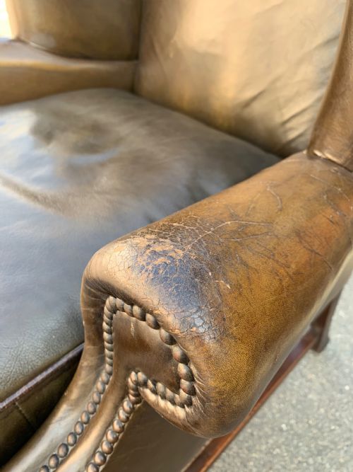 LEATHER WING ARMCHAIR - ADDITIONAL PHOTO 1