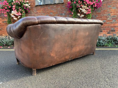 LEATHER CHESTERFIELD SOFA - ADDITIONAL PHOTO 5