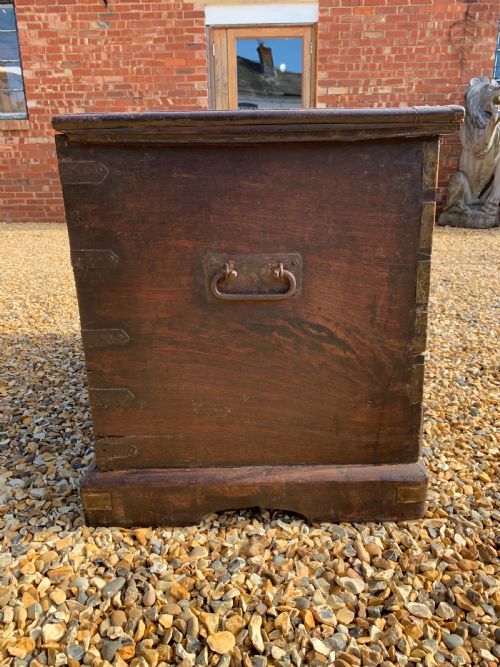 NINETEENTH CENTURY ZANZIBAR TRUNK - ADDITIONAL PHOTO 6