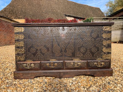 NINETEENTH CENTURY ZANZIBAR TRUNK - ADDITIONAL PHOTO 10
