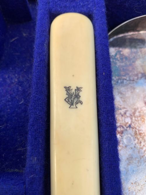 ARMY AND NAVY CUTLERY BOX - ADDITIONAL PHOTO 1