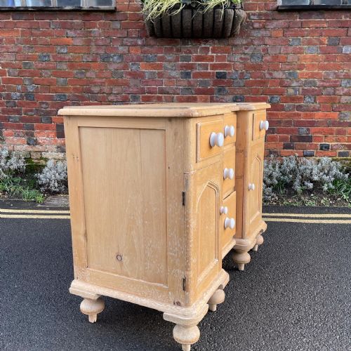 EARLY VICTORIAN PINE SIDEBOARD - ADDITIONAL PHOTO 1