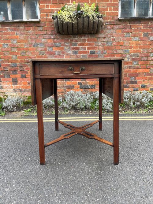 CHIPPENDALE PERIOD PEMBROKE TABLE - ADDITIONAL PHOTO 8