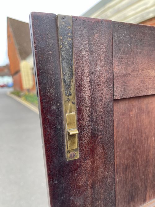 EIGHTEENTH CENTURY MAHOGANY DWARF PRESS CUPBOARD - ADDITIONAL PHOTO 6