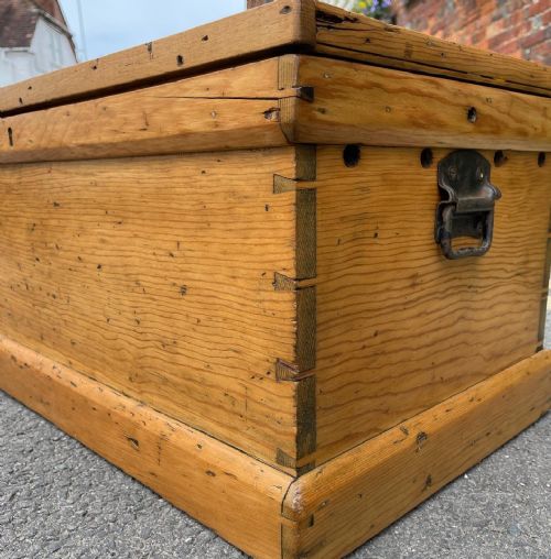 VICTORIAN PINE CARPENTERS CHEST - ADDITIONAL PHOTO 2
