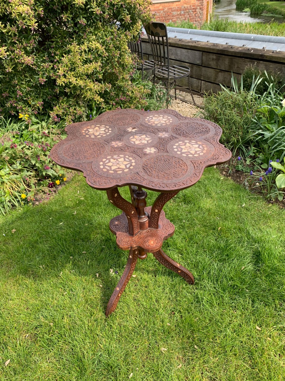 Middle Eastern table 