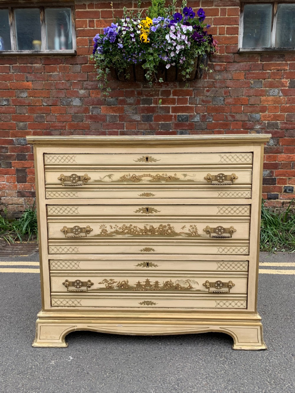 Decorative Chinoiserie chest
