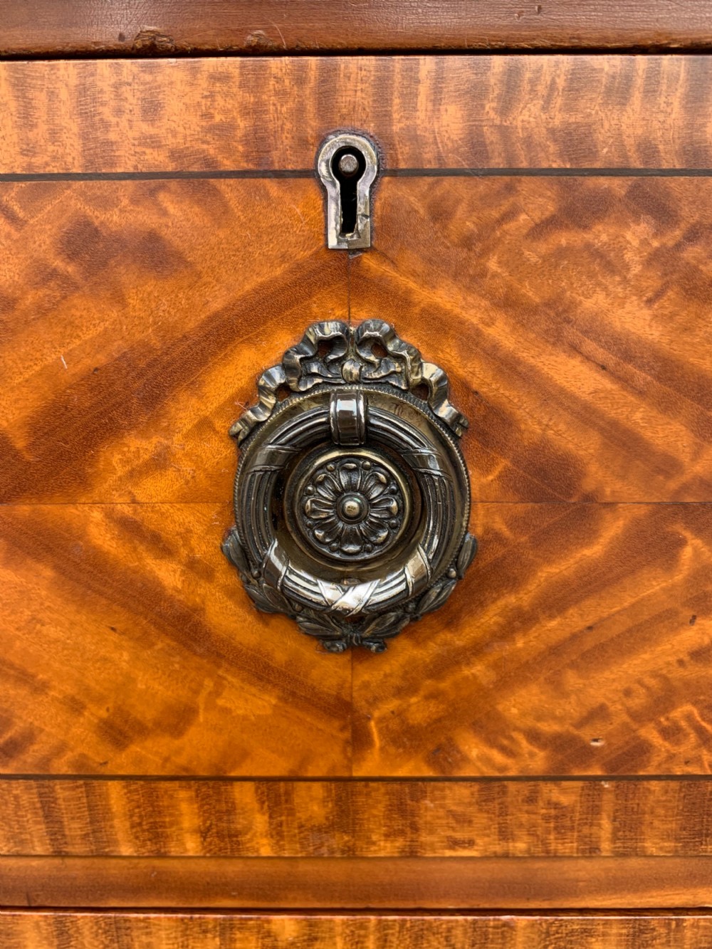 Satinwood pedestal chest  View VIII