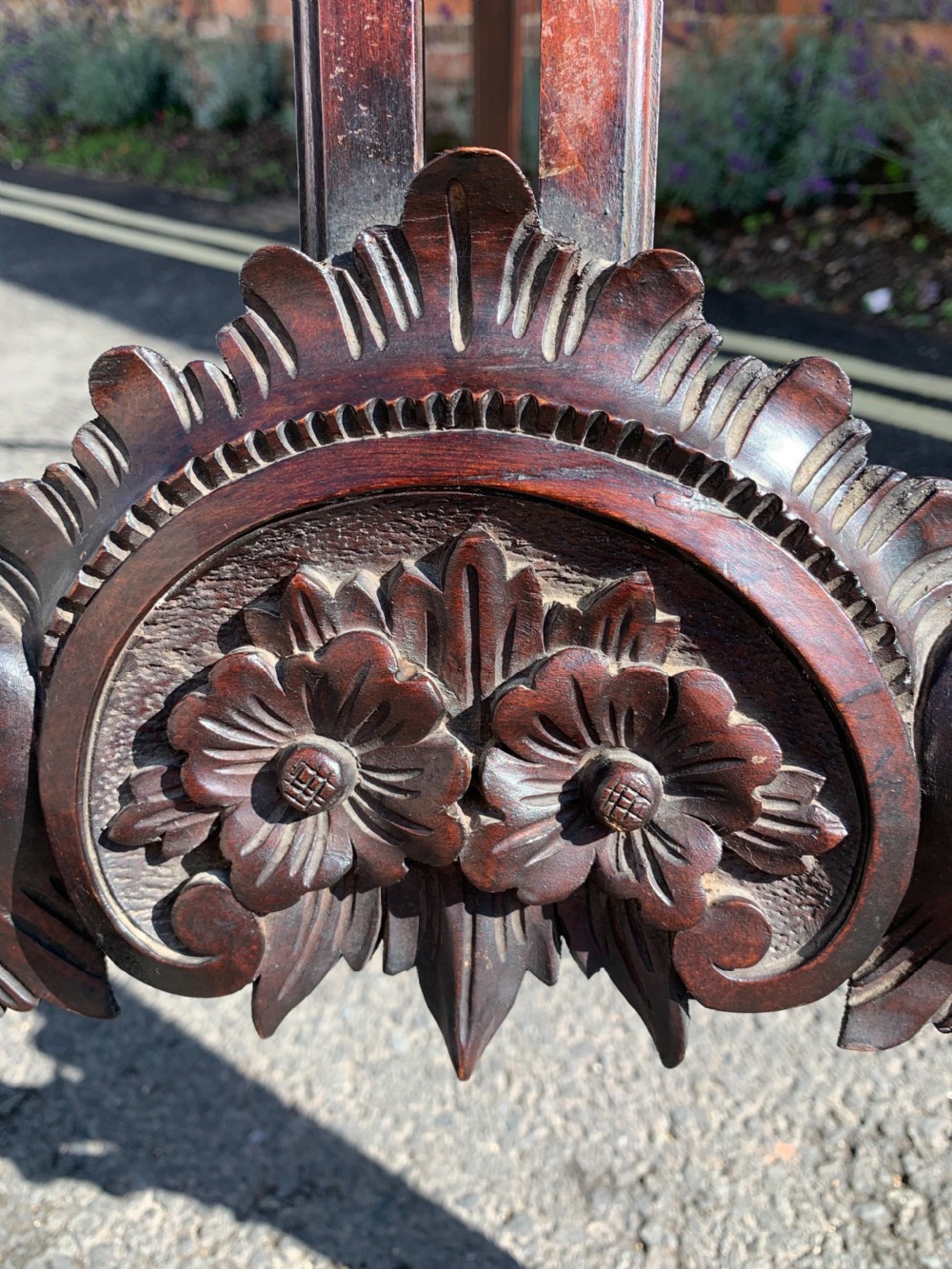 Continental display easel View II