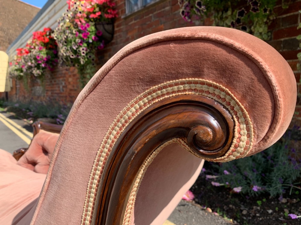Victorian Walnut chaise longue  View VI