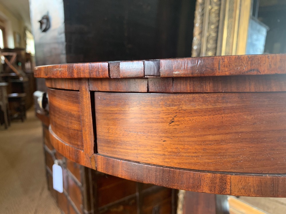 Small pedestal drum table View VI