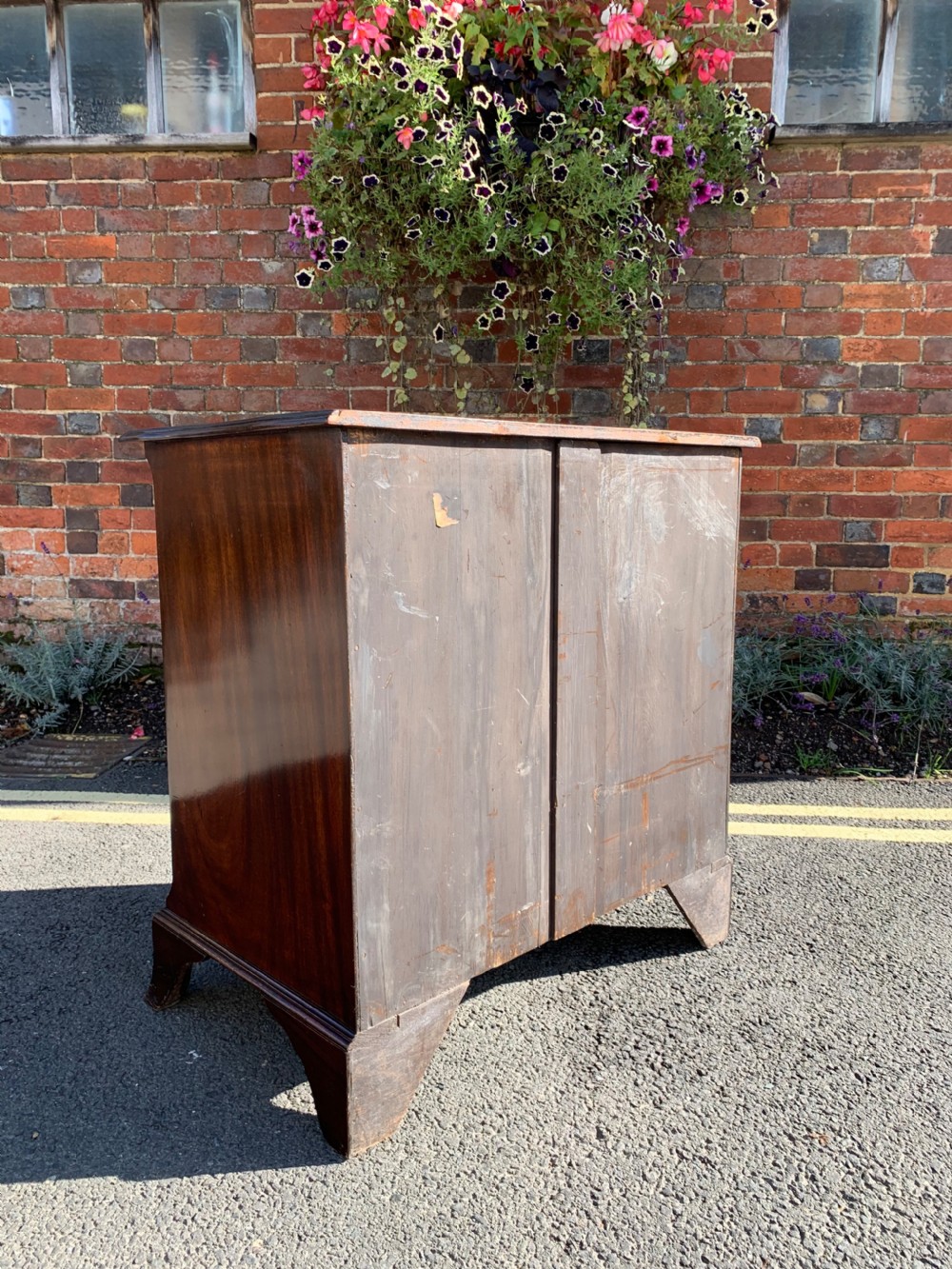 Chippendale revival serpentine chest  View IX