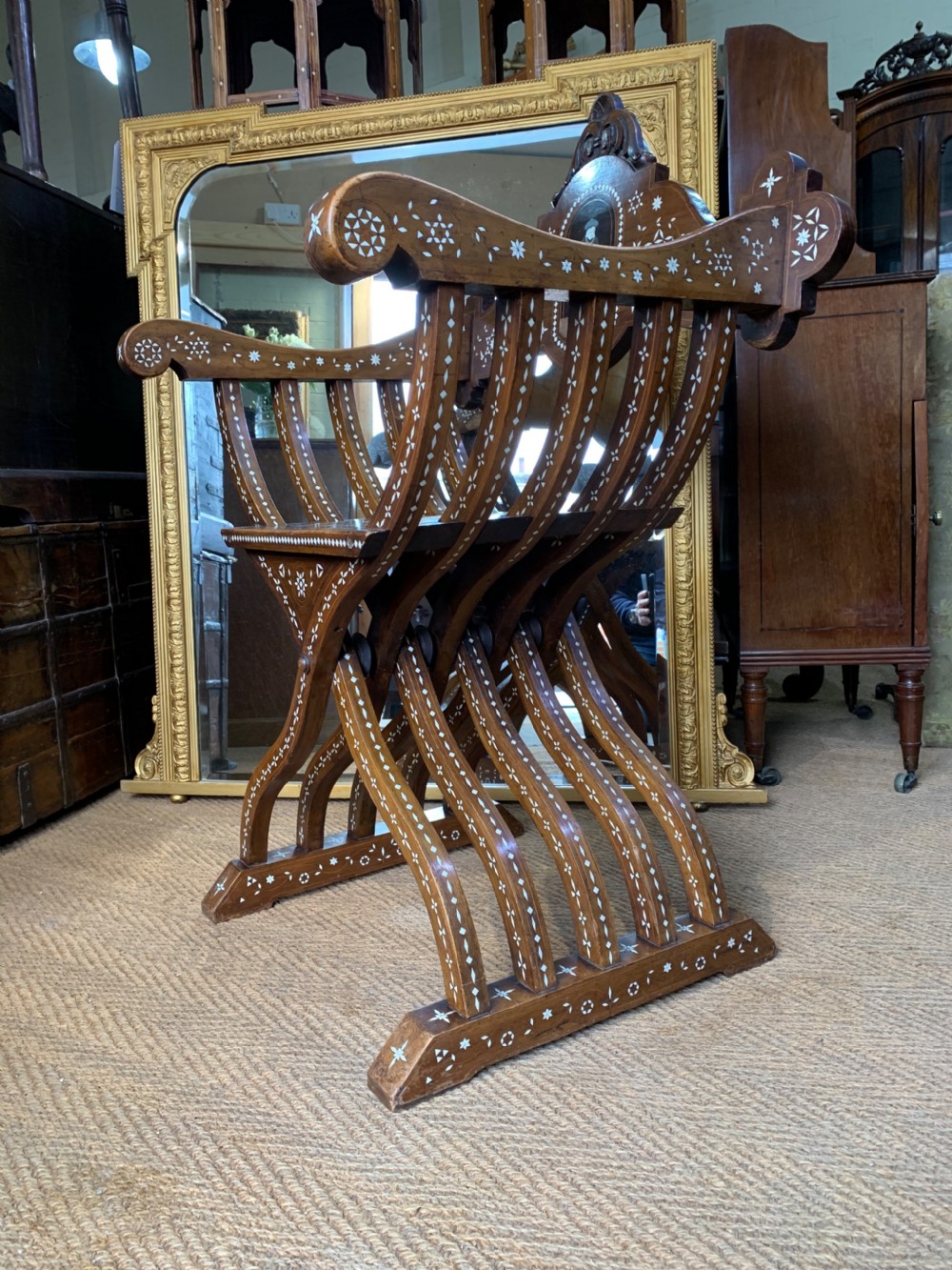 Italian Savonarola chair  View IV