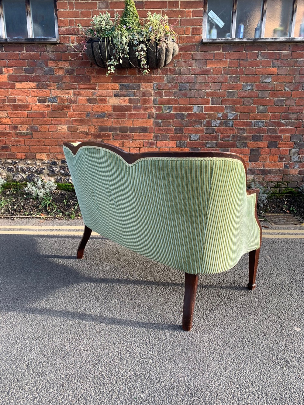 Elegant small sofa View VIII