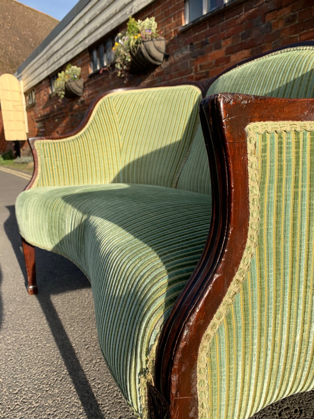 Elegant small sofa View XI