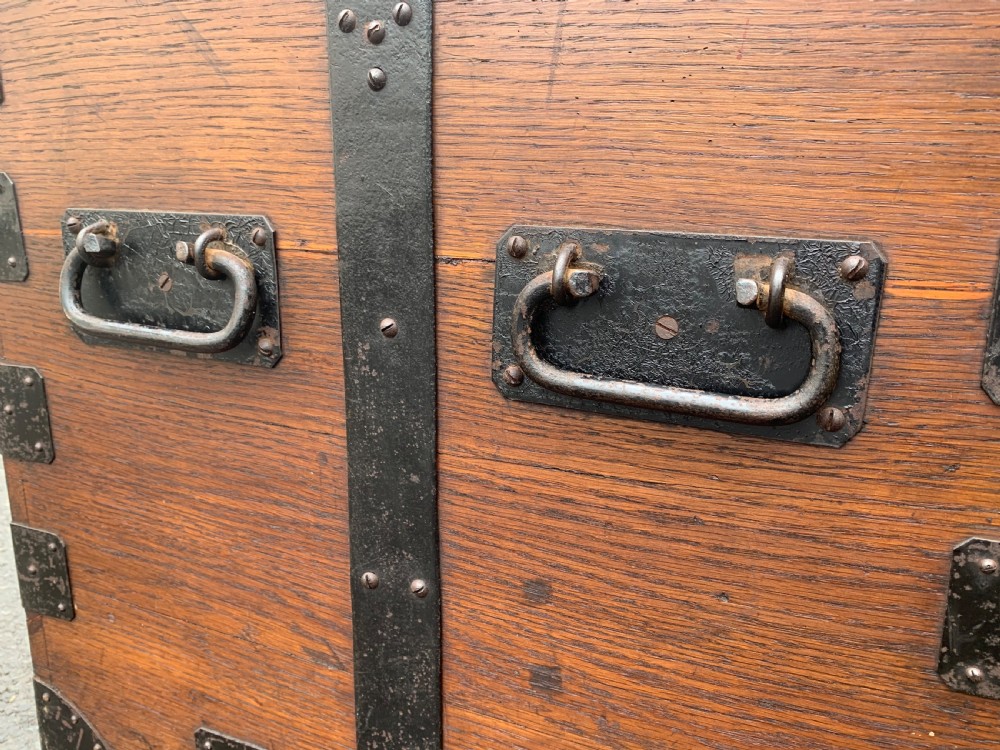 Victorian silver chest  View VIII